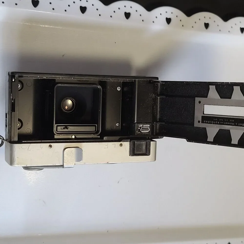 Vintage Bell & Howell Autoload Model 340 35mm Instamatic Camera